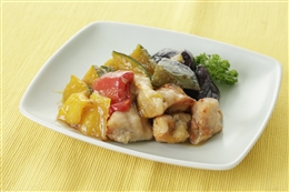 鶏肉と彩り野菜のみぞれ和え